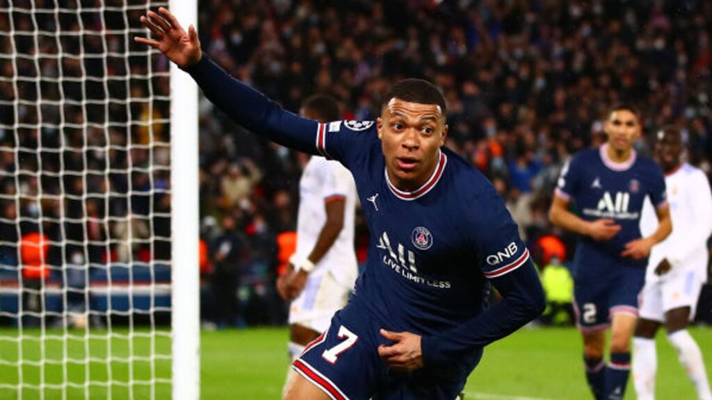 Kylian Mbappe’s late strike hands Parisians a slender advantage