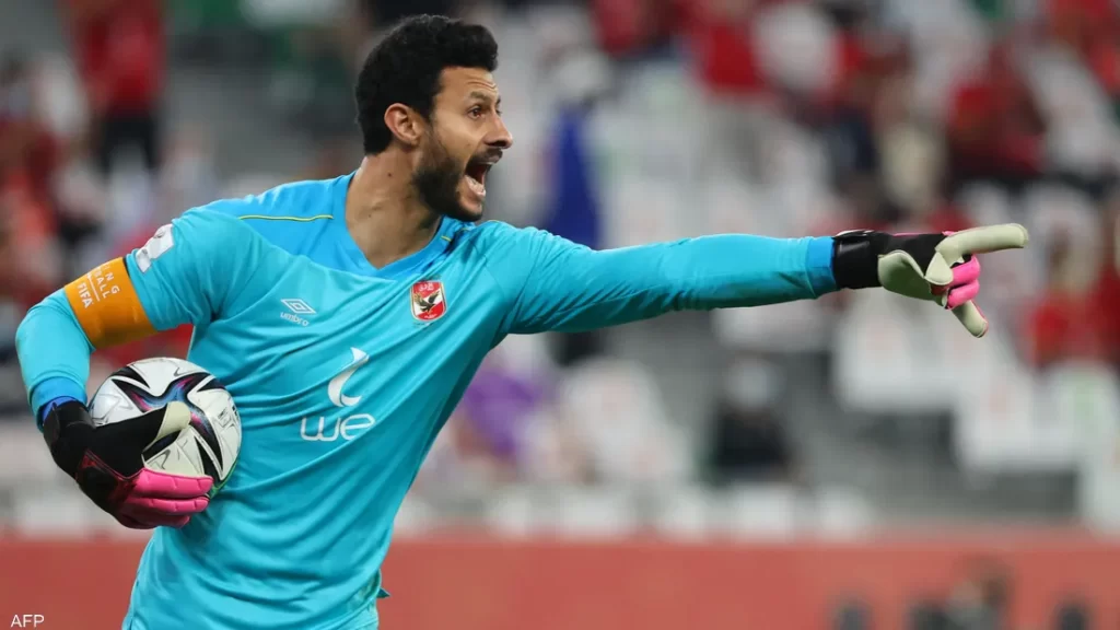 مستوى محمد الشناوي يثير جدلا.. ومدرب مصر السابق يعلق