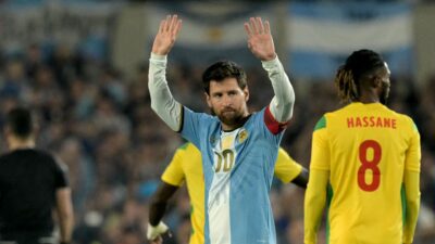 مشاهد مؤثرة في ليلة وداع ميسي لمنتخب الأرجنتين أمام بنين