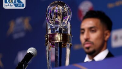 أرقام الدوسري والبريكان بعد ترشيحهما لجائزة أفضل لاعب في آسيا
