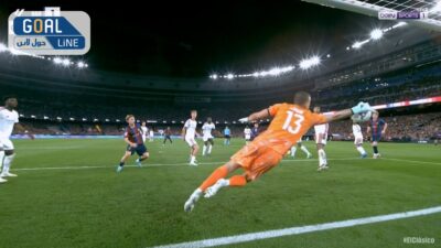تصدي لونين الرائع يحرم برشلونة من تسجيل هدف امام ريال مدريد بالدوري الاسباني