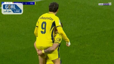 شاهد هدف فياريال الأول في شباك ليفربول بعد خطأ فان دايك