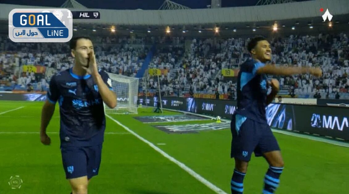 فيديو.. هدف مارتينيلي في شباك القادسية بصناعة واتكينز